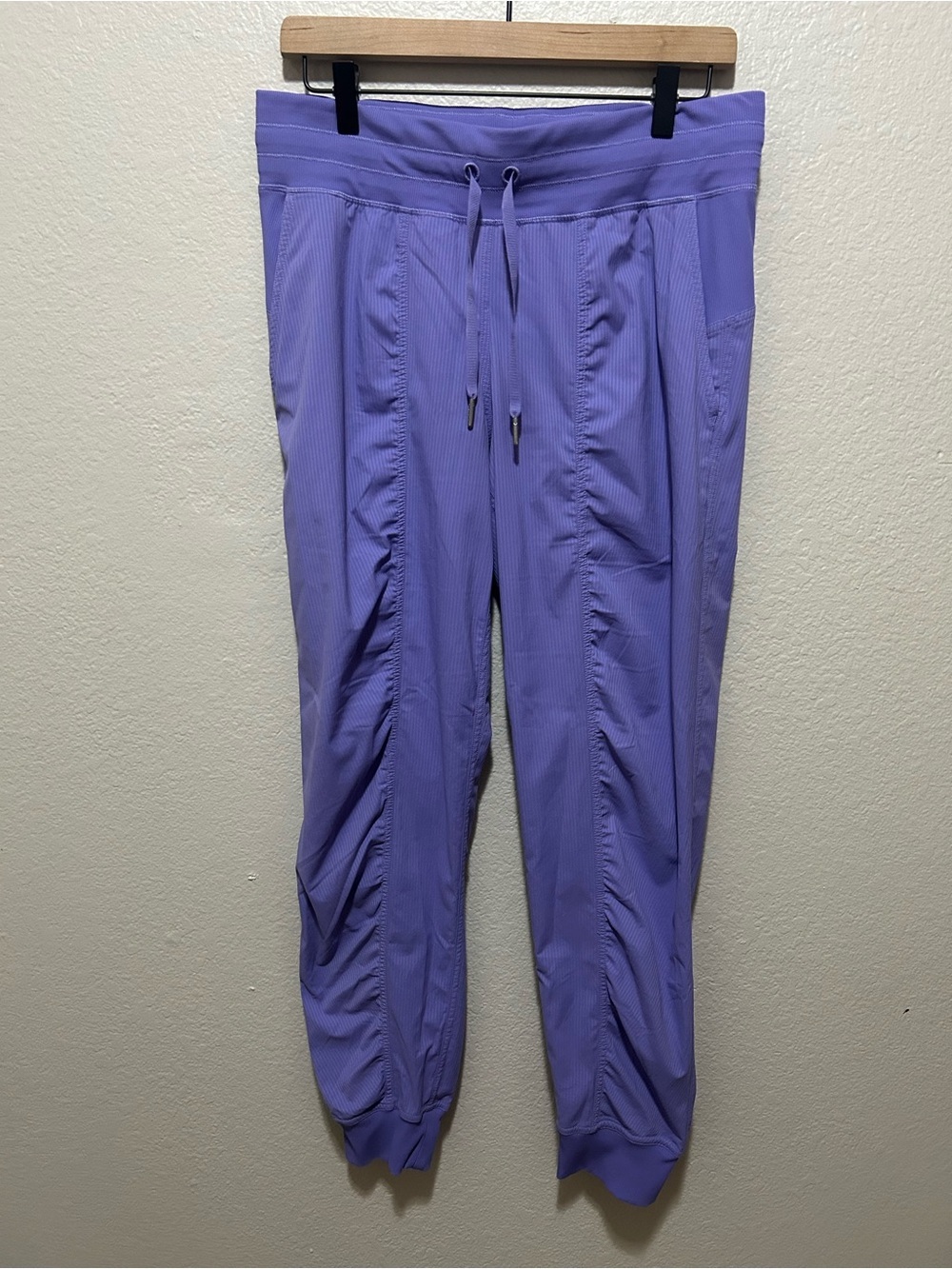 Lululemon Dance Studio Joggers Purple Lavender Mid Rise Pants Size 8